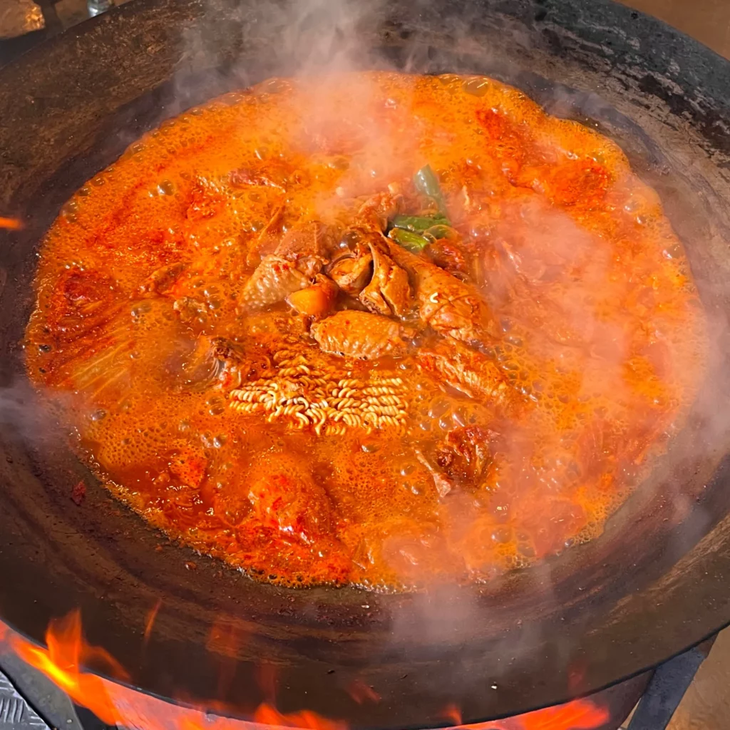 发现加平的美食：独特餐厅和咖啡馆之旅